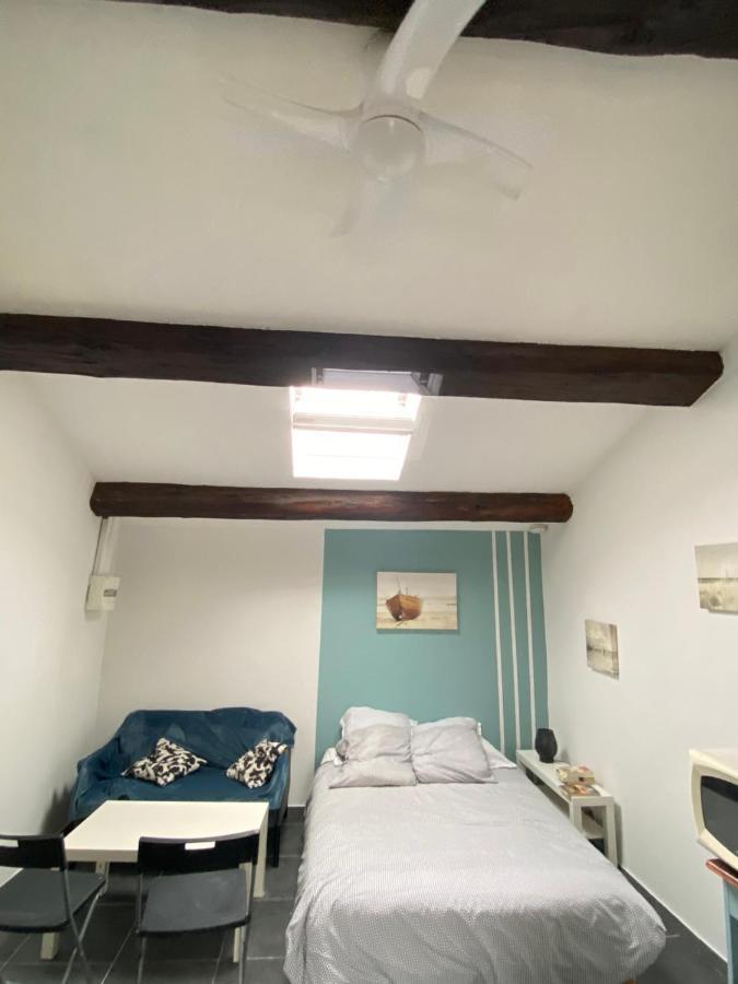 Studio meublé 5 mn de la gare 10 mn des plages Sète Extérieur photo