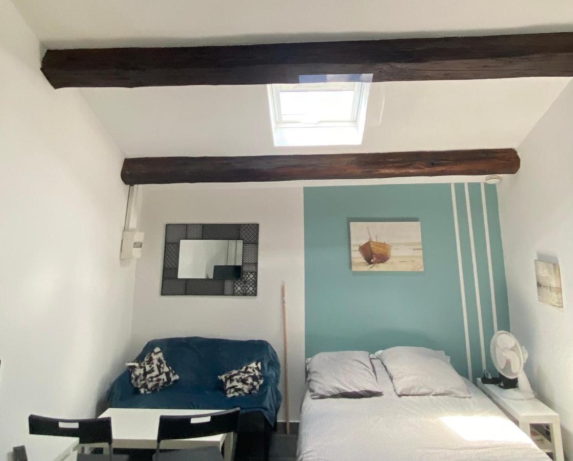 Studio meublé 5 mn de la gare 10 mn des plages Sète Extérieur photo