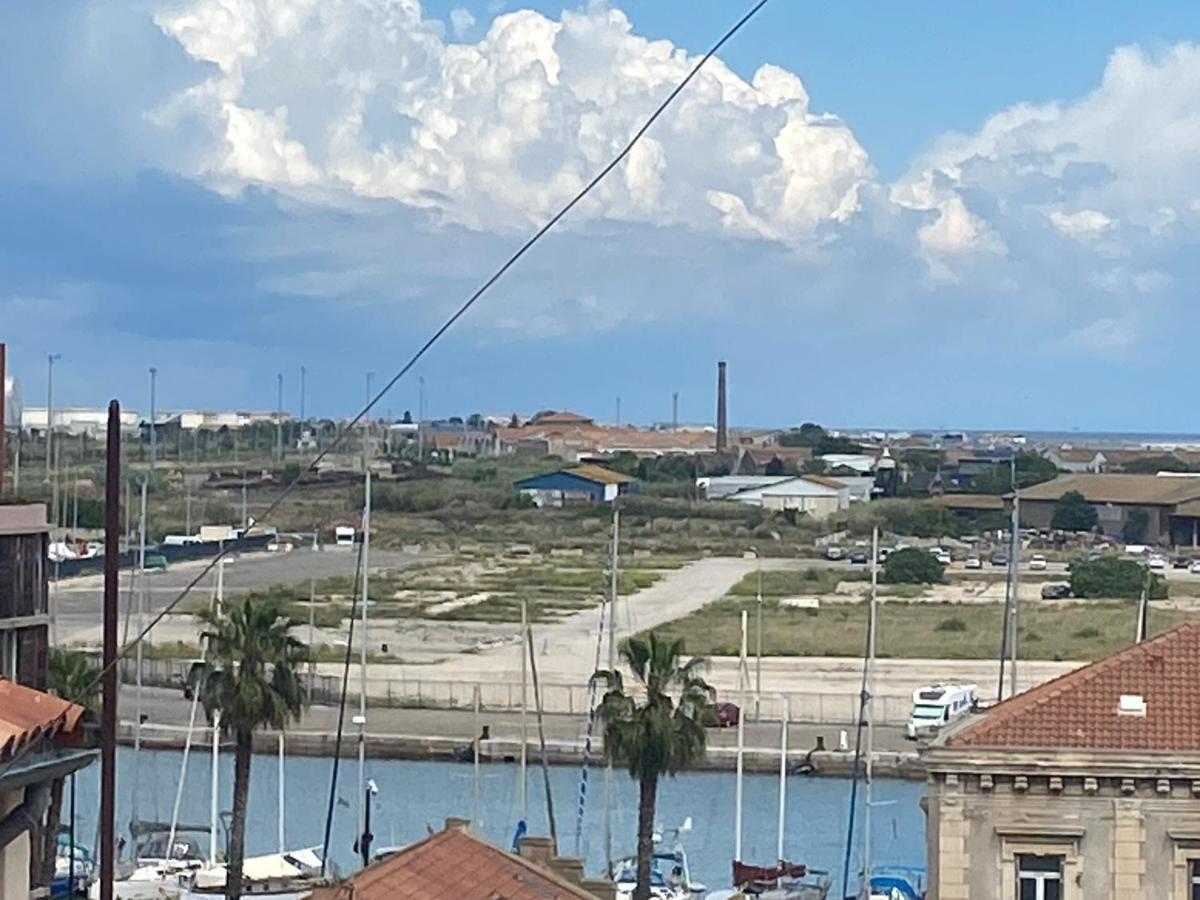 Studio meublé 5 mn de la gare 10 mn des plages Sète Extérieur photo