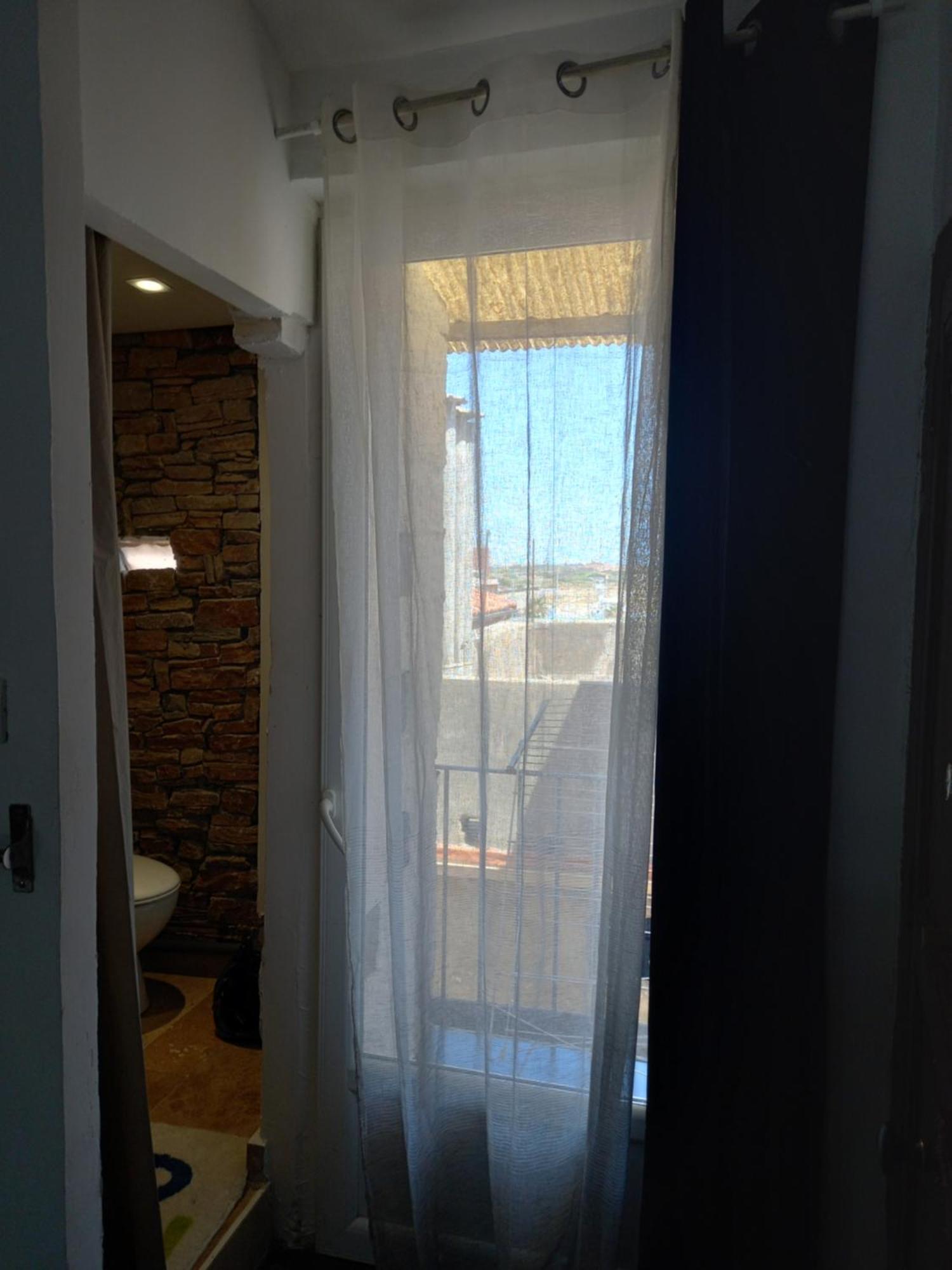 Studio meublé 5 mn de la gare 10 mn des plages Sète Extérieur photo